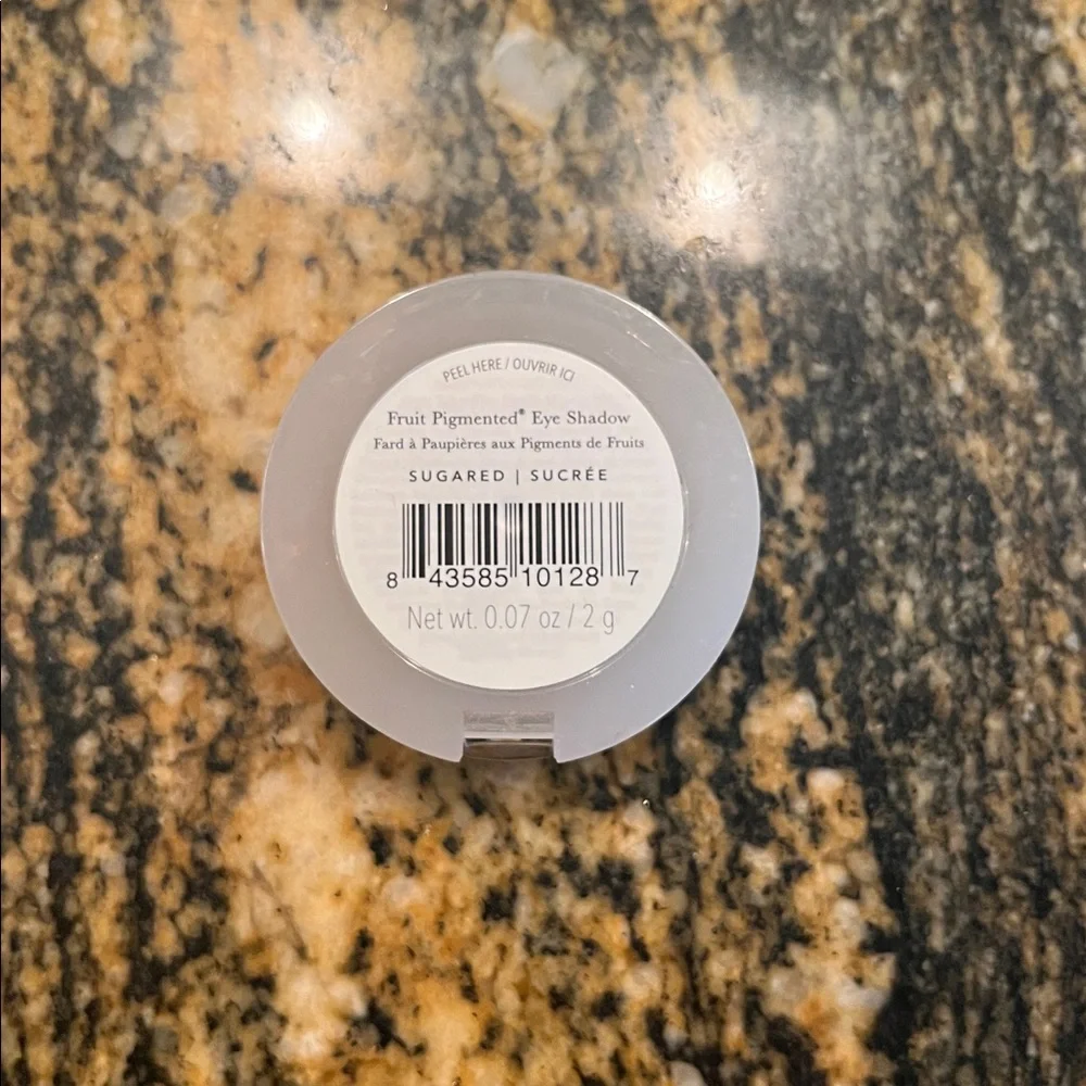 100% Pure Shimmering Taupe Eyeshadow